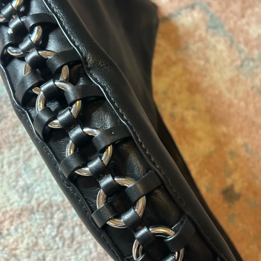 Michael Kors Piper leather messenger bag, medium - Picture 6 of 10